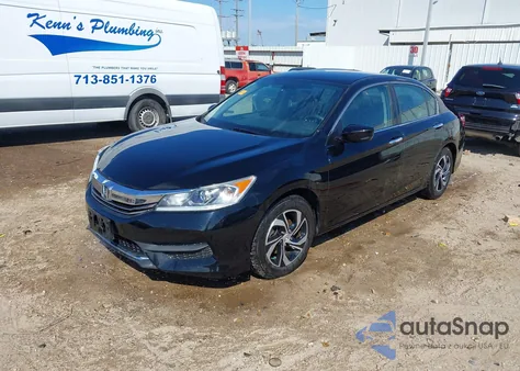 2017 Honda Accord Lx z USA, uszkodzony, nr VIN 1HGCR2F34HA193695